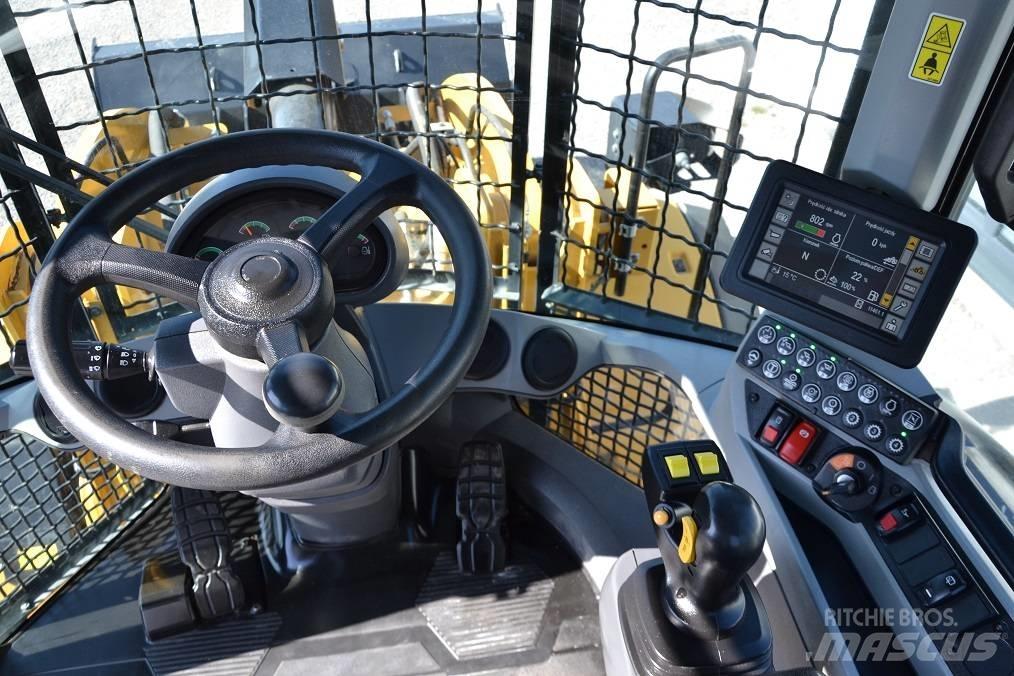 CAT 938 M Chargeuse sur pneus