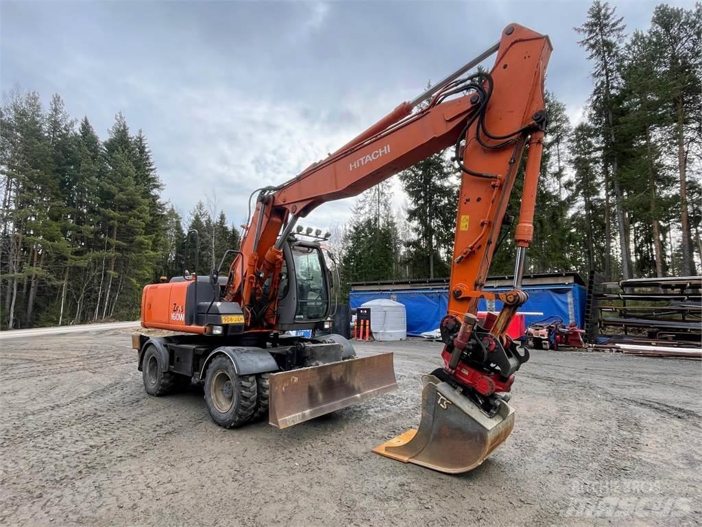 Hitachi ZX 160W Pelle sur pneus