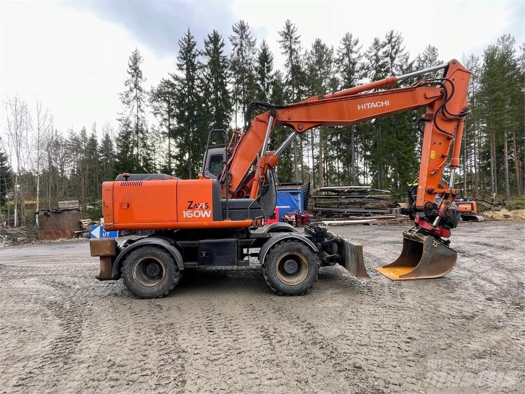 Hitachi ZX 160W Pelle sur pneus