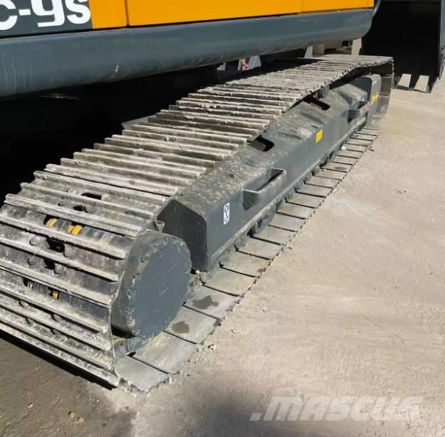 Hyundai R220LC-9S Pelle sur chenilles