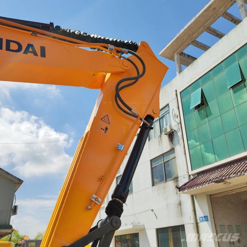 Hyundai R220LC-9S Pelle sur chenilles