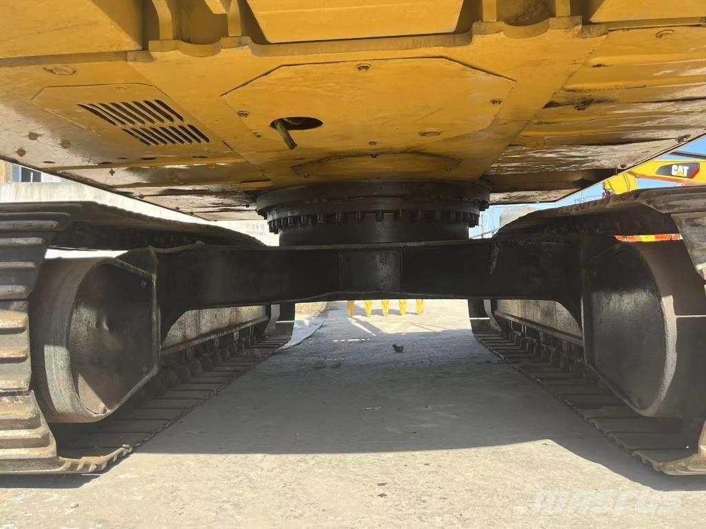 CAT 320 D Pelle sur chenilles