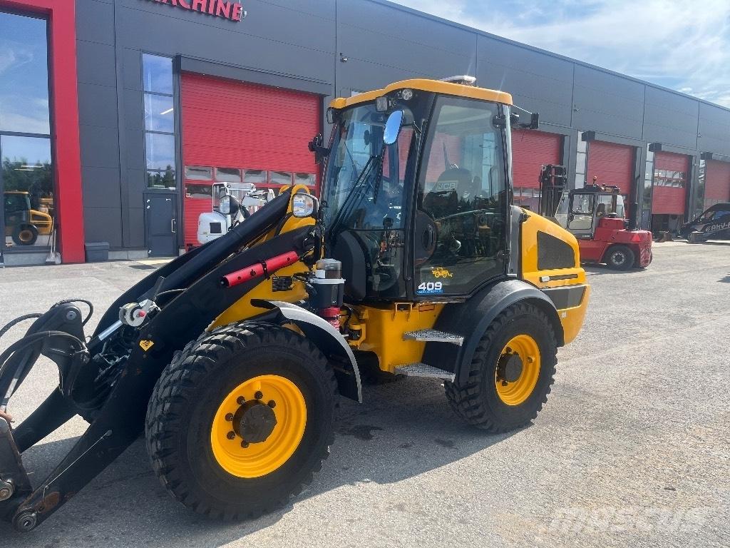 JCB 409 / Myyty, Sold Chargeuse sur pneus