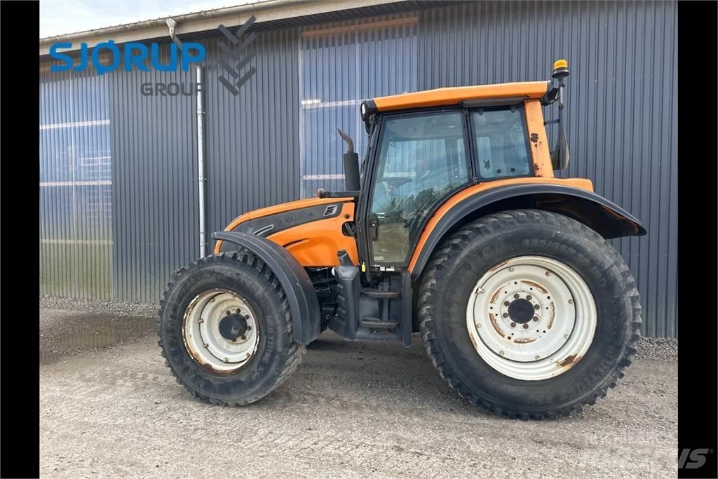 Valtra N142 Tracteur