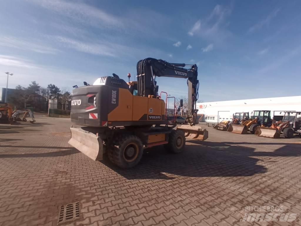 Volvo EW 180 E Pelle sur pneus