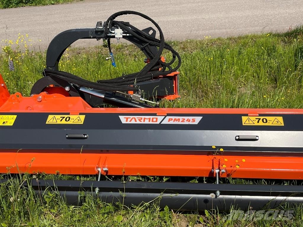 Tarmo PM 245 Broyeur / Gyrobroyeur / Epareuse