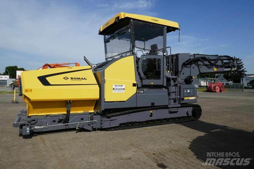 Bomag BMF 2500 M Convoyeur d´aliments