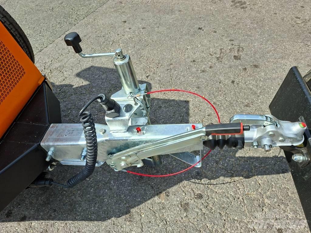 Forst ST8D Broyeur de végétaux