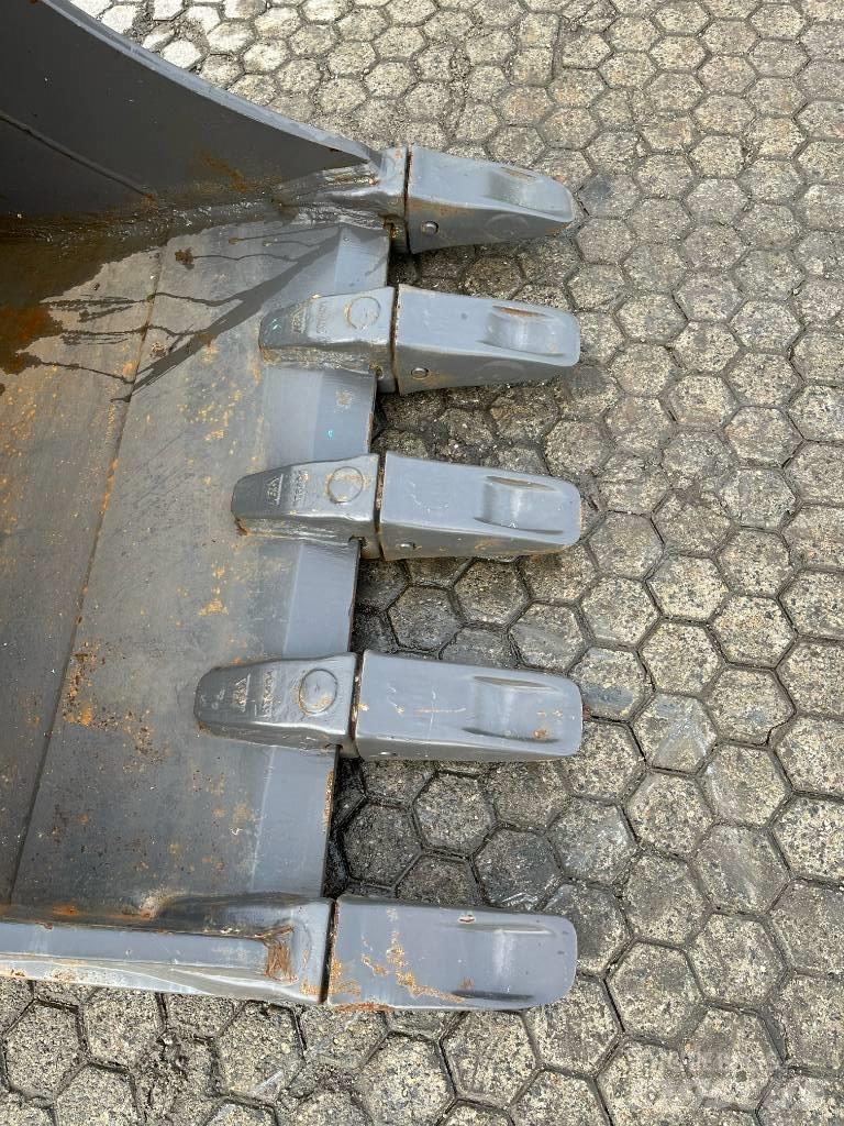 Volvo EC355 Bucket Godet