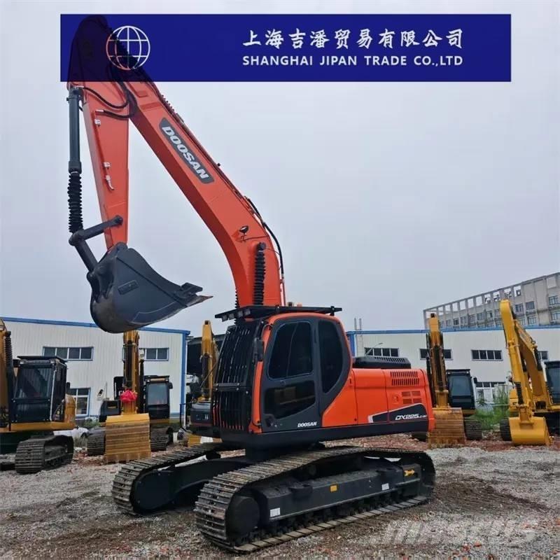 Doosan DX 225 Pelle sur chenilles