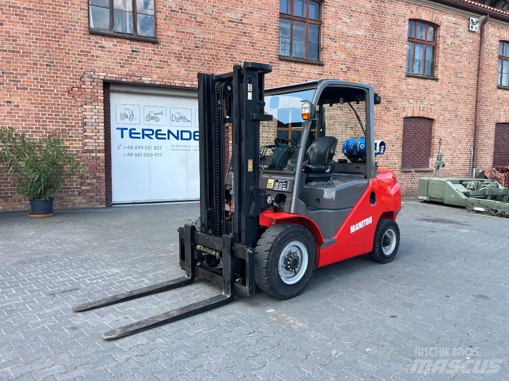 Manitou MI 40 G Chariots GPL
