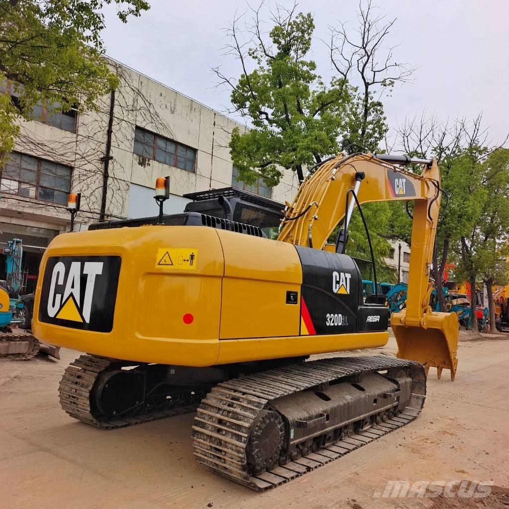 CAT 320 D2L Pelle sur chenilles