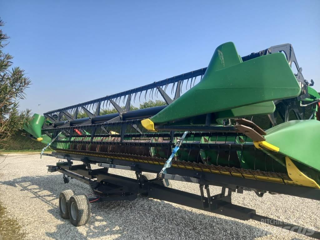 John Deere S 780i Moissonneuse batteuse