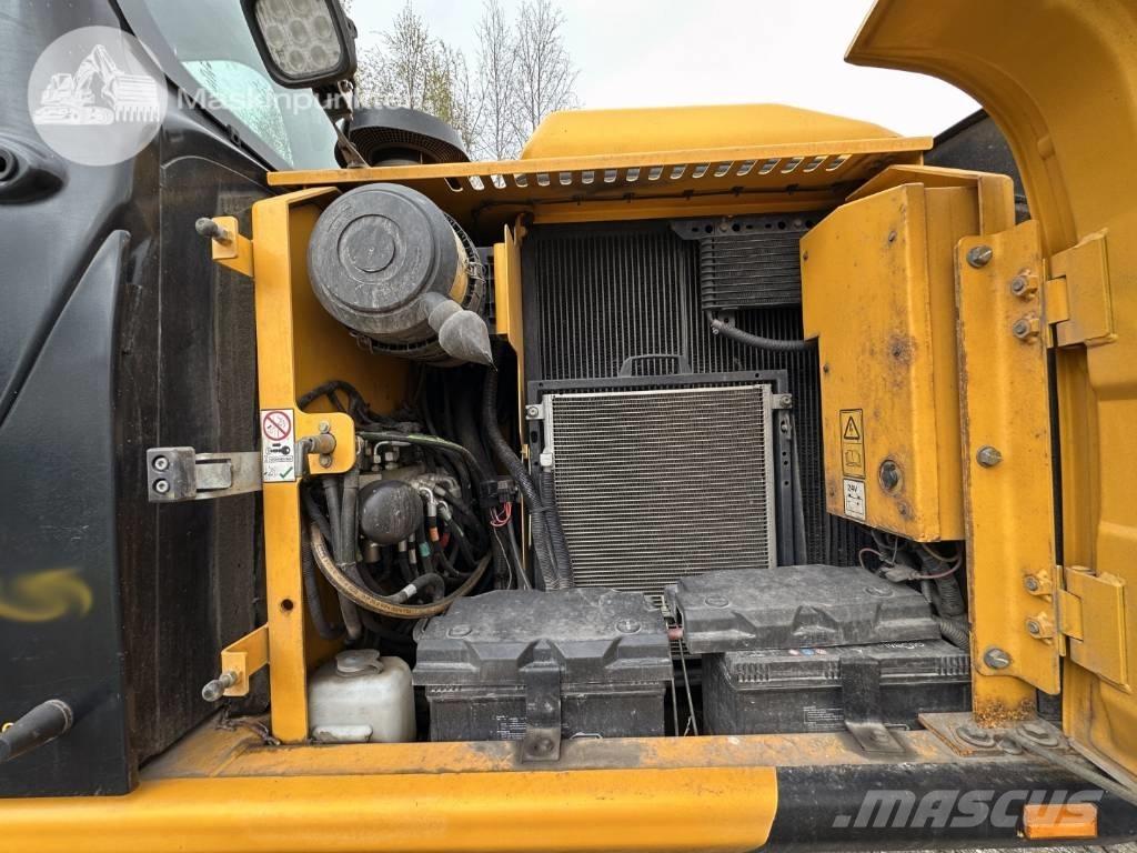 JCB JS 145 W Pelle sur pneus