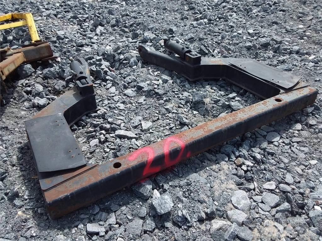 Komatsu 895 Autres accessoires pour matériel forestier