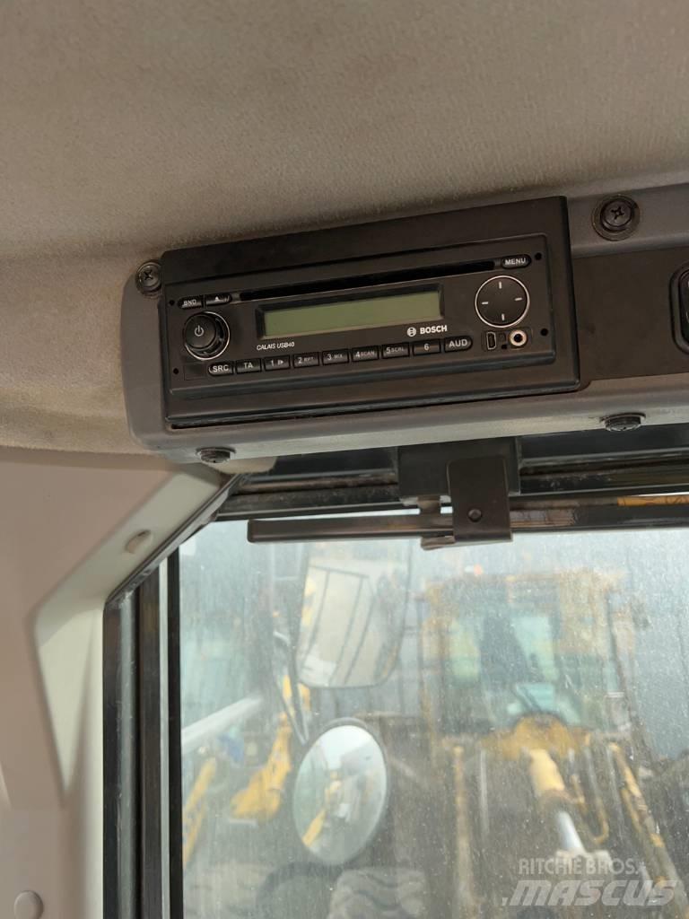 Komatsu WA 380-8 Chargeuse sur pneus