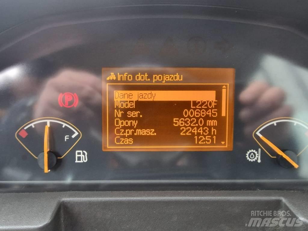 Volvo L 220 F Chargeuse sur pneus