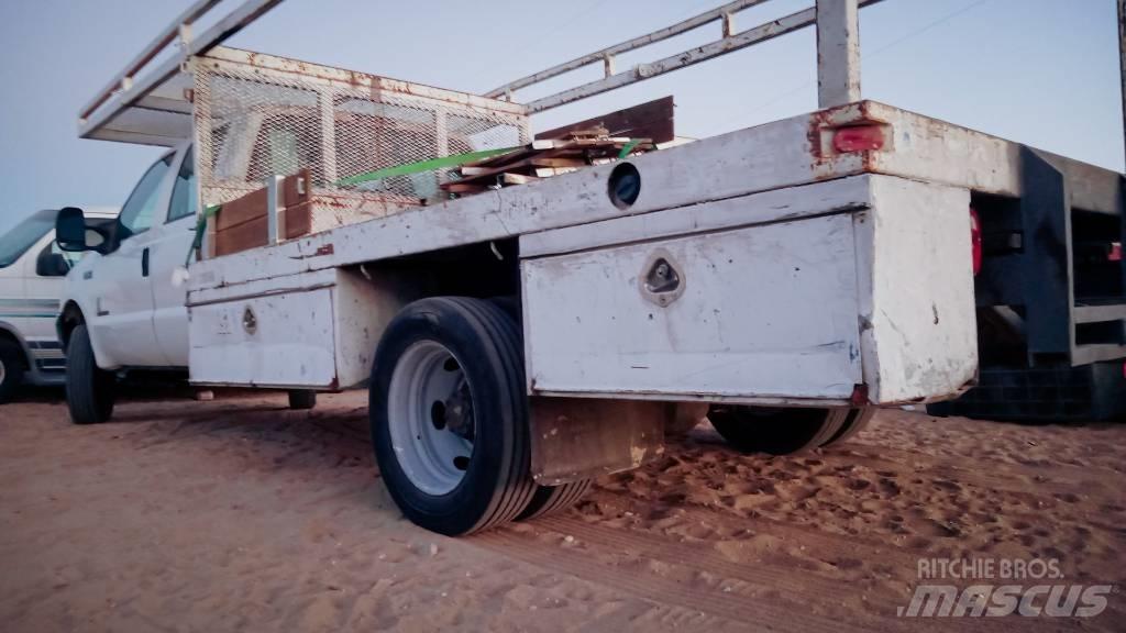 Ford F 550 XL SD Camion plateau