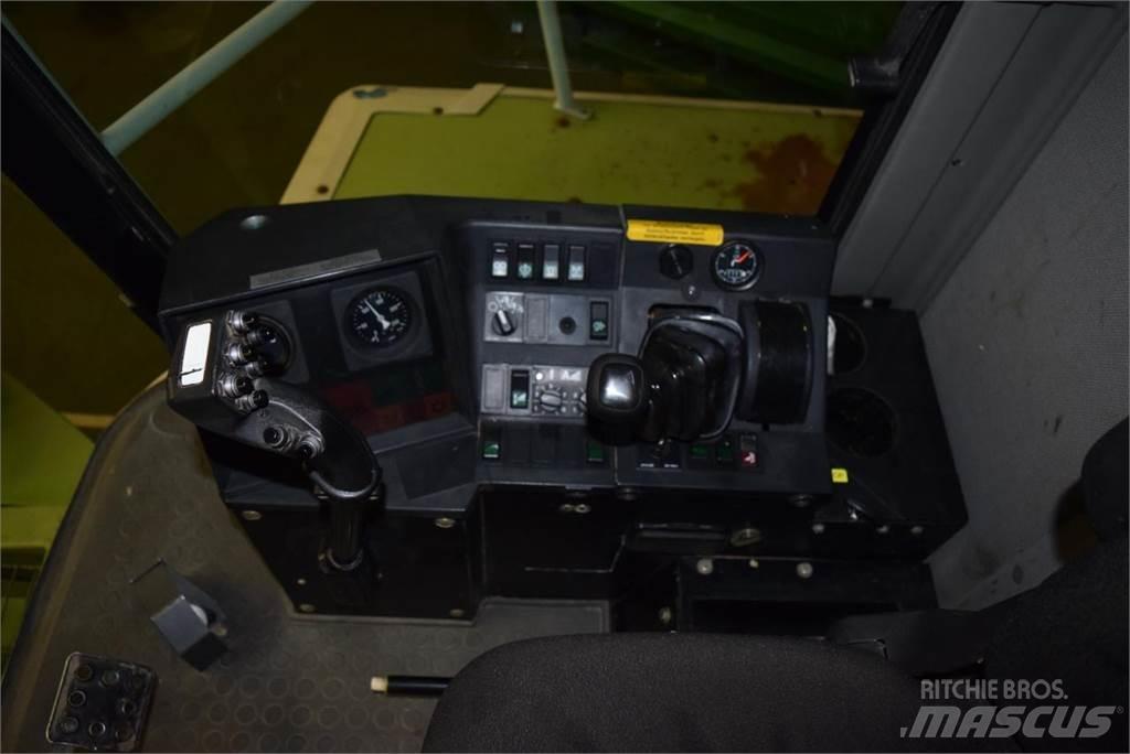 CLAAS Jaguar 820 Ensileuse automotrice
