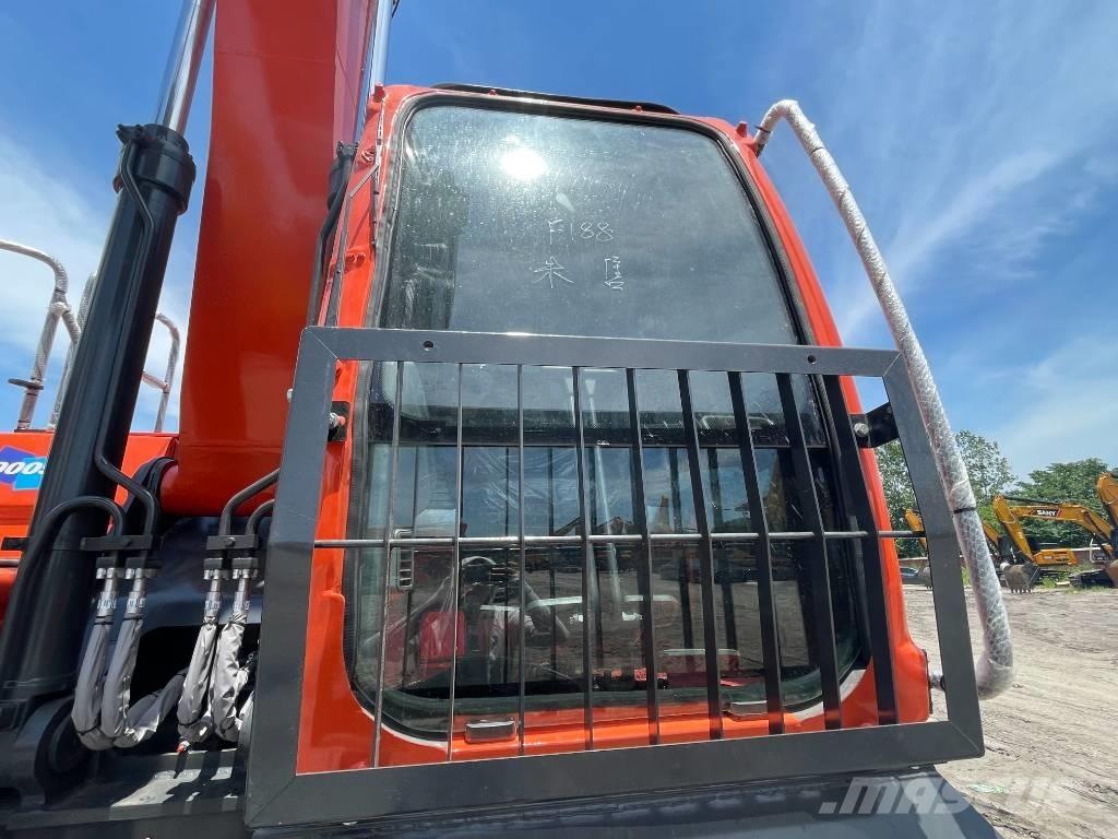 Doosan DX 300 Pelle sur chenilles