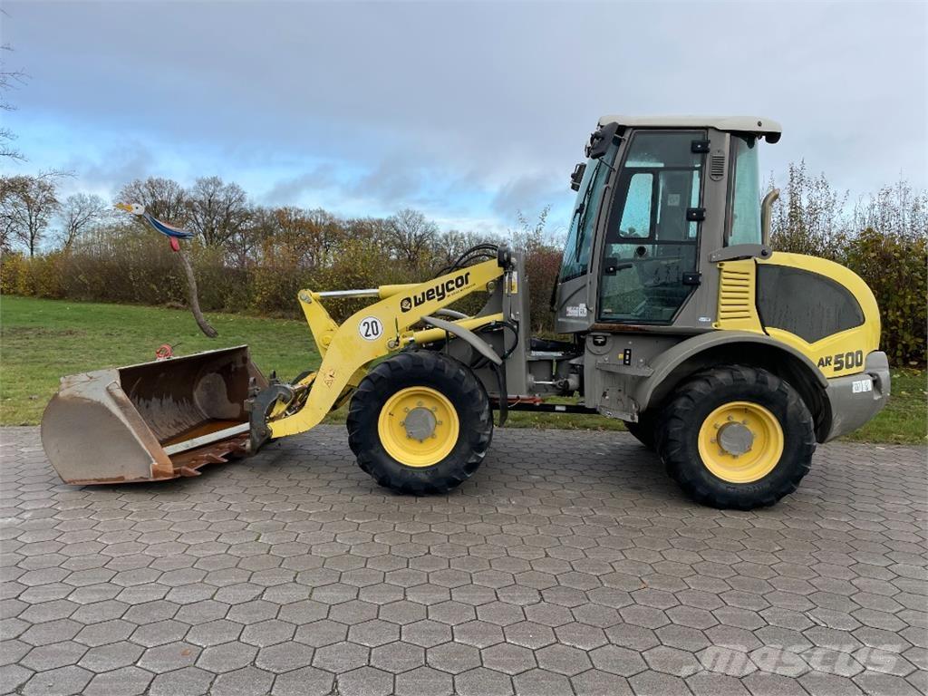 Atlas AR500 Chargeuse sur pneus