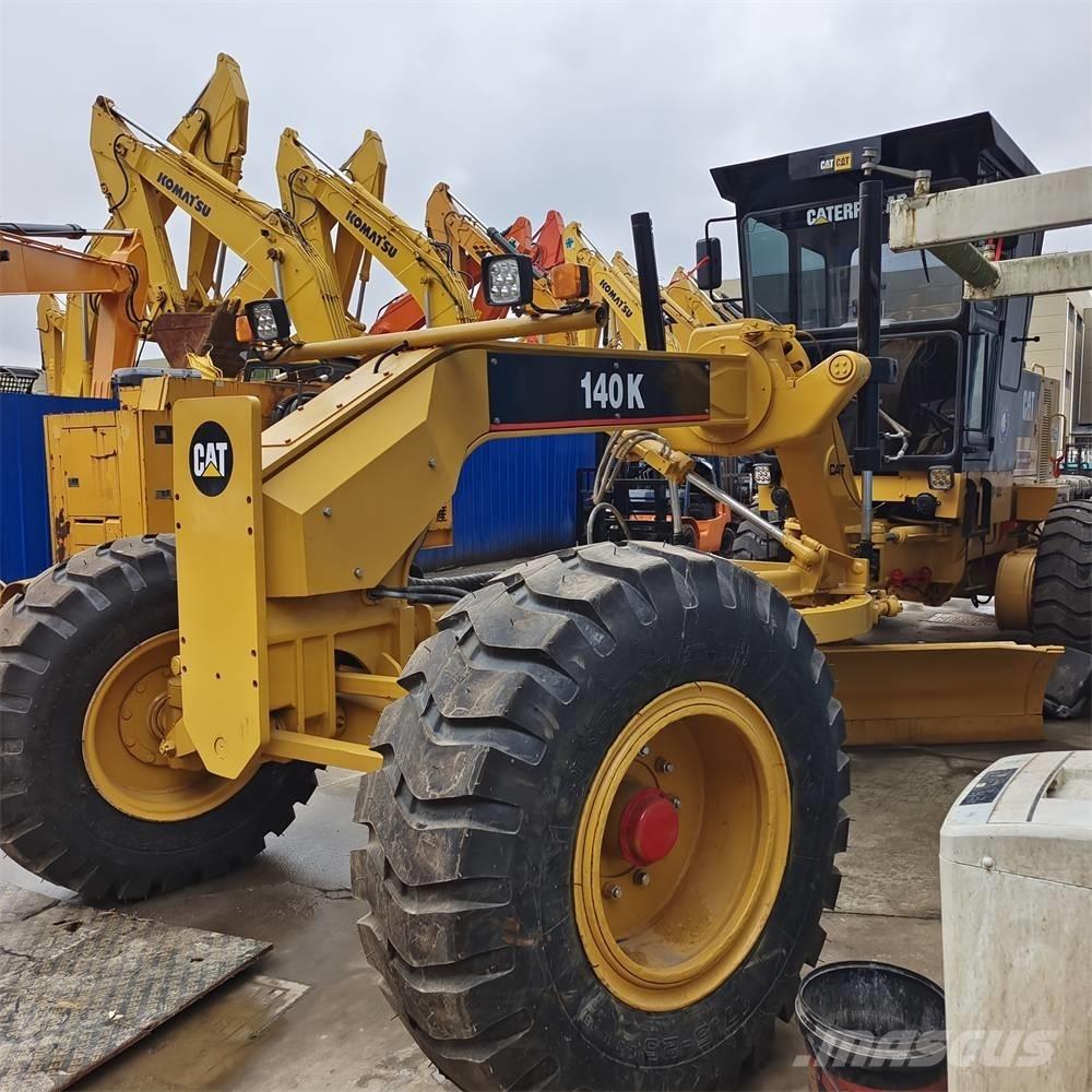 CAT 140 K Niveleuse