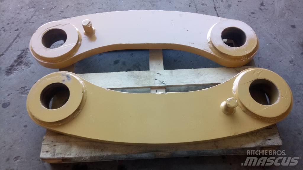 CAT 245 Bras et Godet