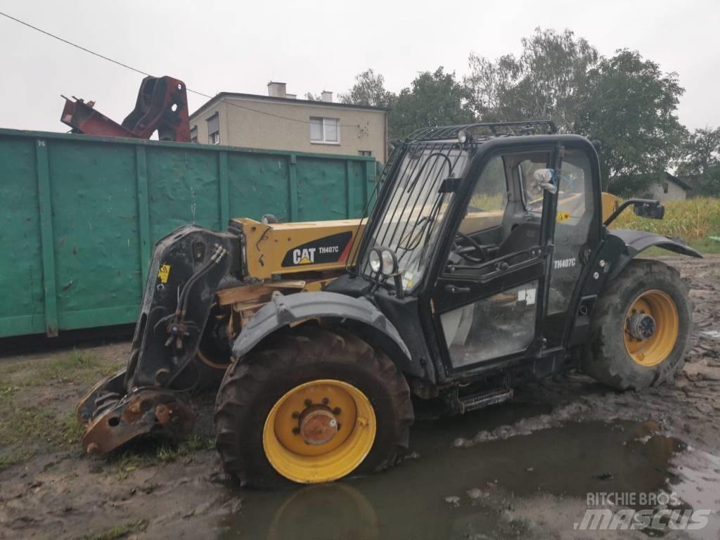 CAT TH 407 2013r Chariot télescopique