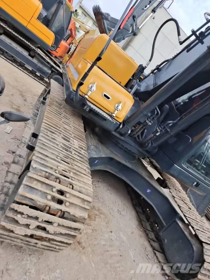 Hyundai 225 LC-9T Pelle sur chenilles