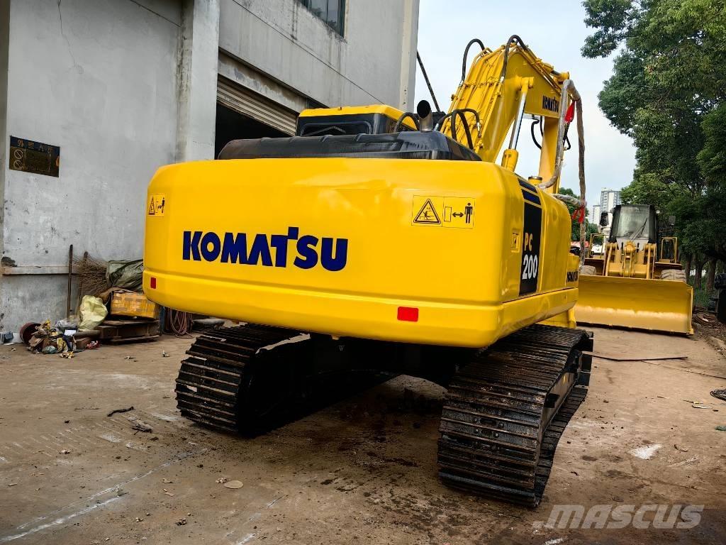 Komatsu PC 200-7 Pelle sur chenilles