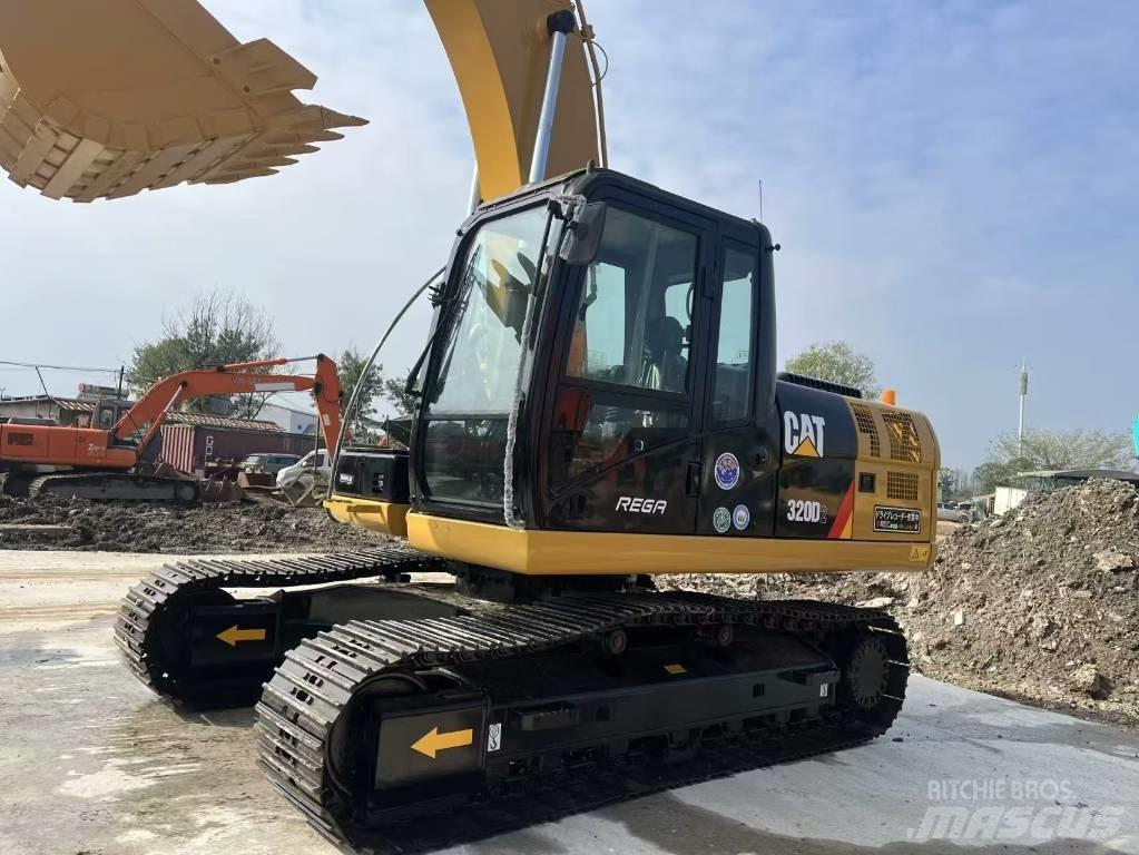CAT 320 D Pelle sur chenilles