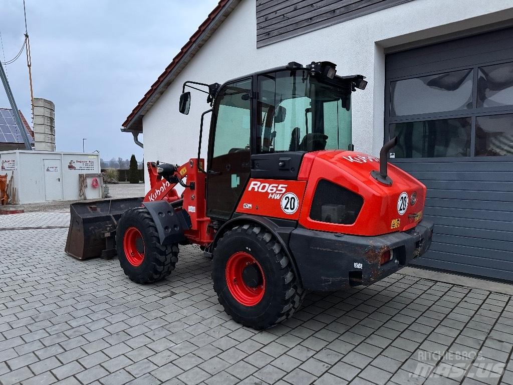 Kubota R 065 Chargeuse sur pneus