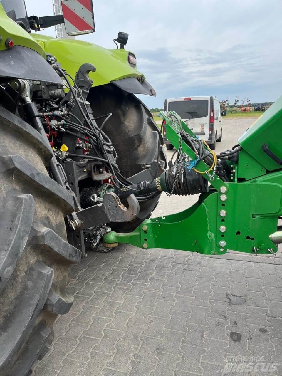 John Deere 1424 C Presse cubique