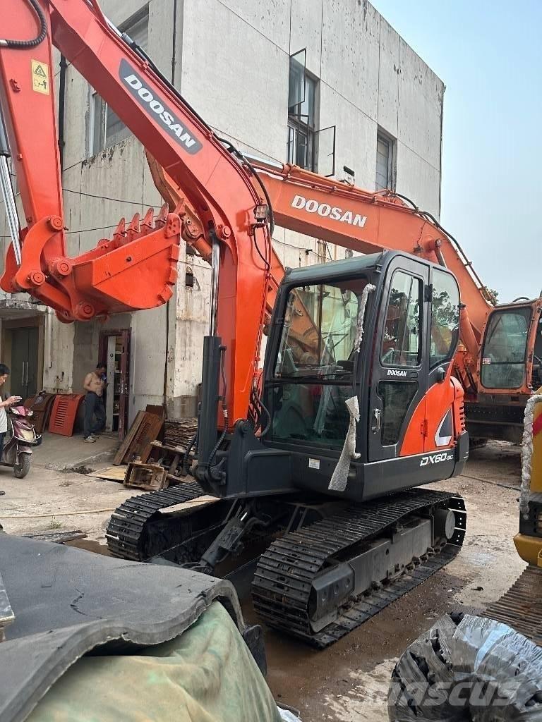 Doosan DX 60 Mini pelle < 7t