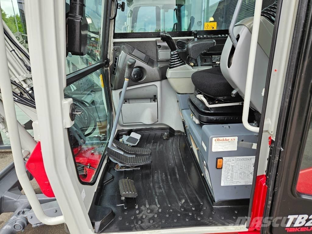 Takeuchi TB 230 Mini pelle < 7t