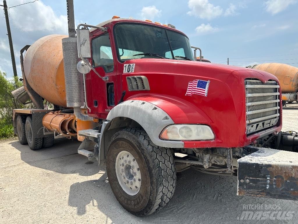 Mack Granite GU 813 Autre camion