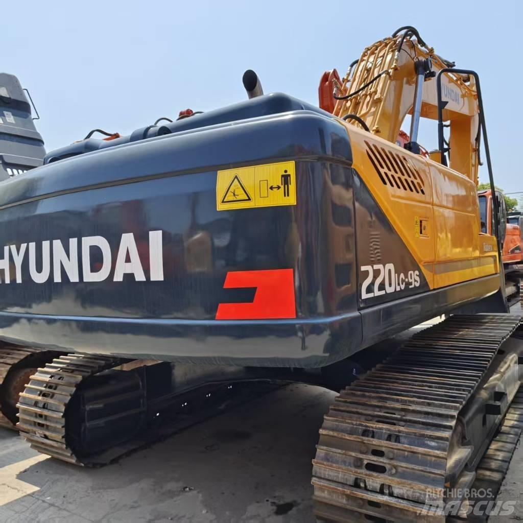 Hyundai 220lc-9s Pelle sur chenilles