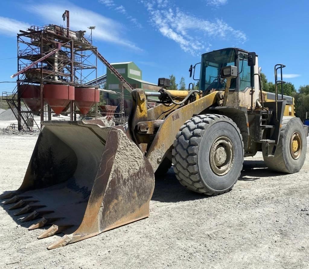 Komatsu WA 470-3 Chargeuse sur pneus