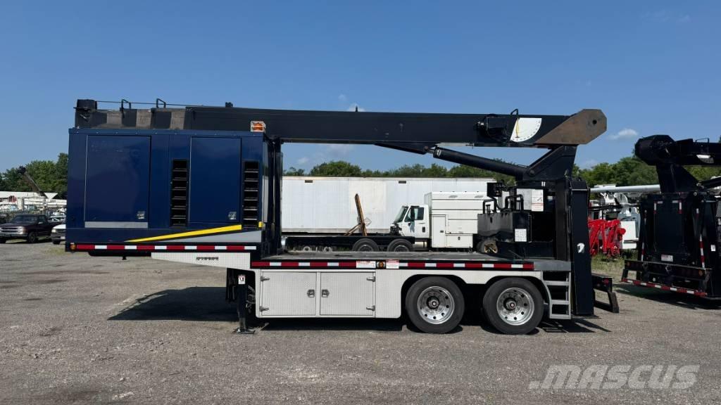 National 880C Camion plateau ridelle avec grue