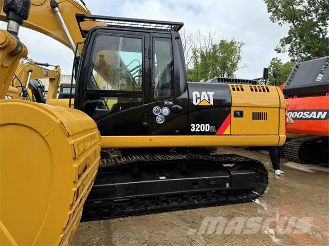 CAT 320 D2L Pelle sur chenilles