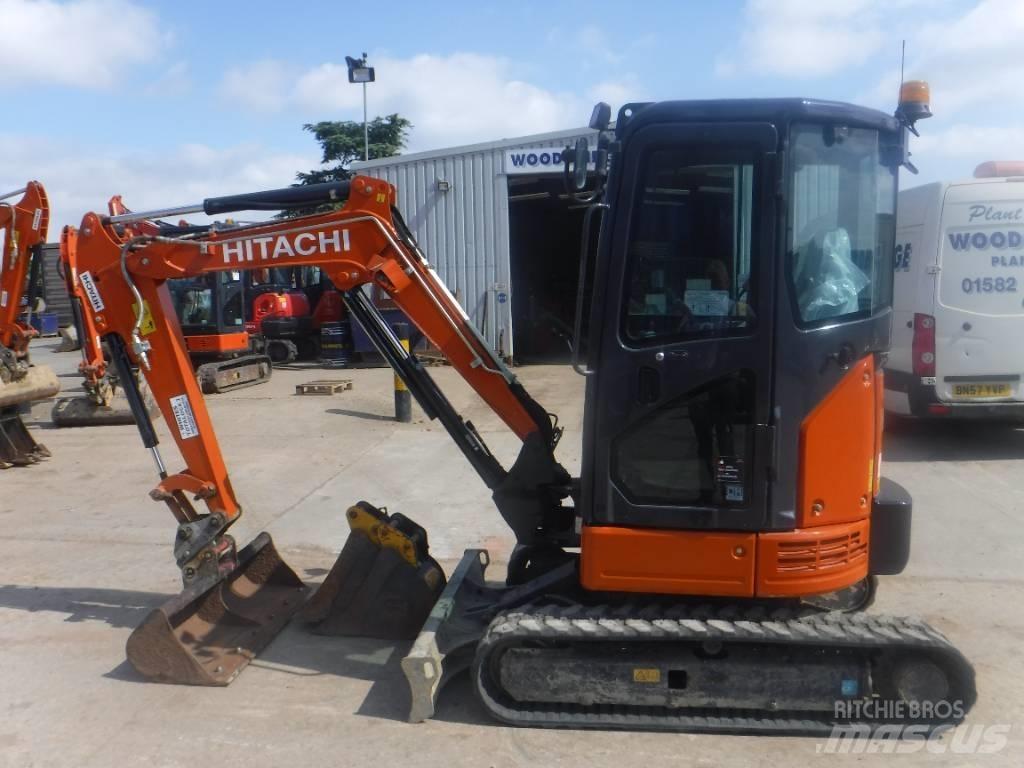 Hitachi ZX 26 U-6 Mini pelle < 7t