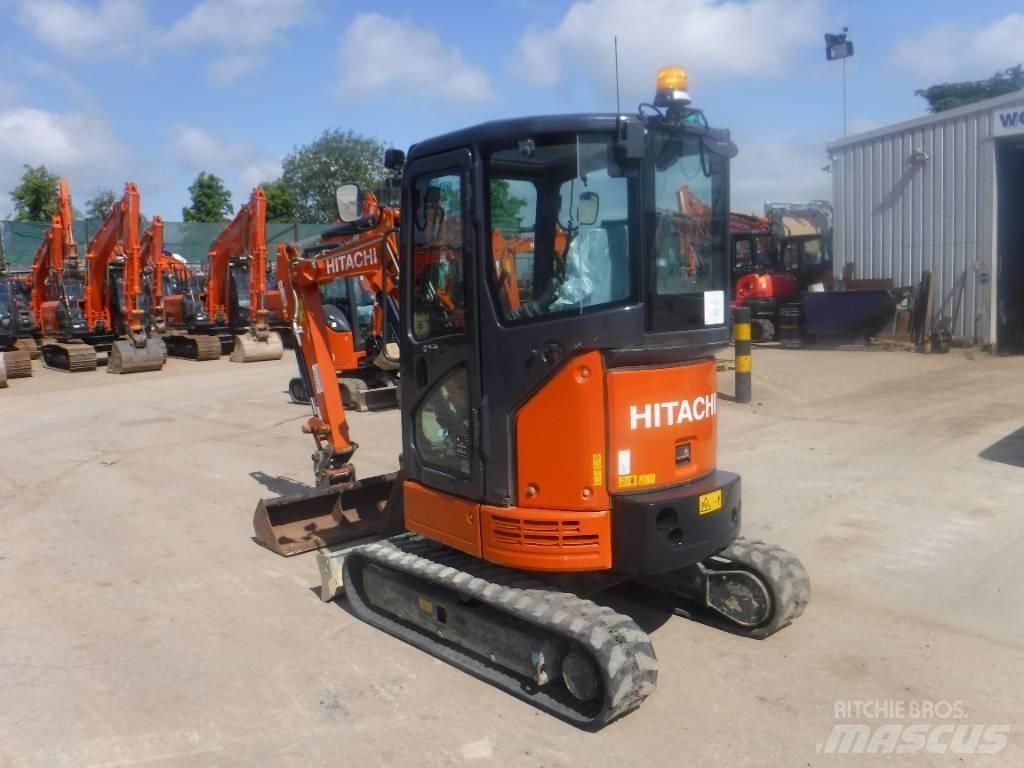 Hitachi ZX 26 U-6 Mini pelle < 7t