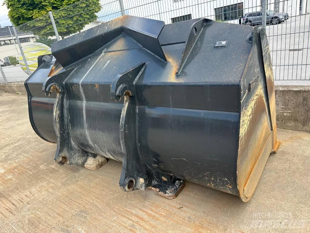 Komatsu Schaufel Godet
