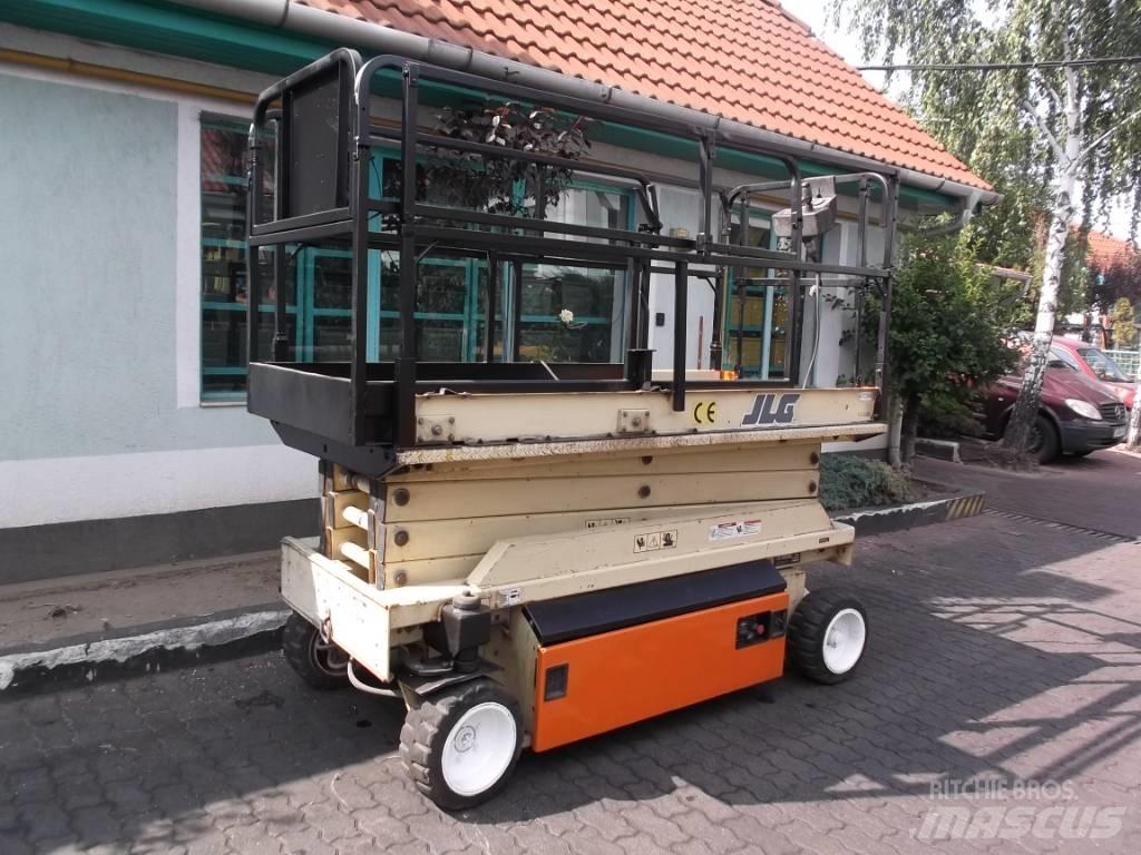JLG 2646E      V-2288 Mât vertical