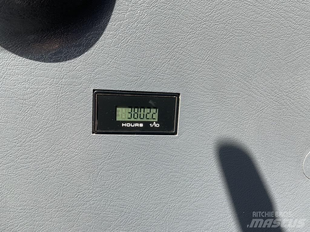 Hyundai HX145A LCR Pelle spéciale