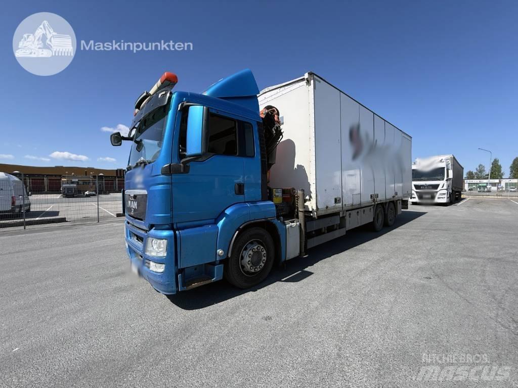 MAN TGS 26.440 BL Camion plateau ridelle avec grue