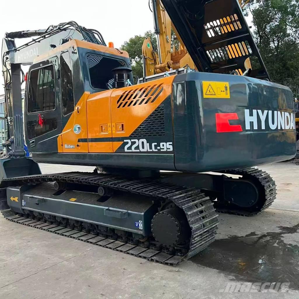 Hyundai R220LC-9S Pelle sur chenilles