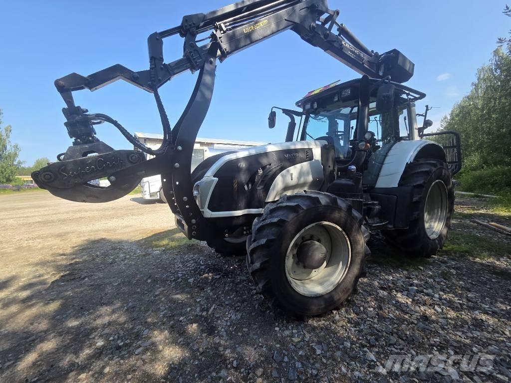 Valtra T 163 Tracteur