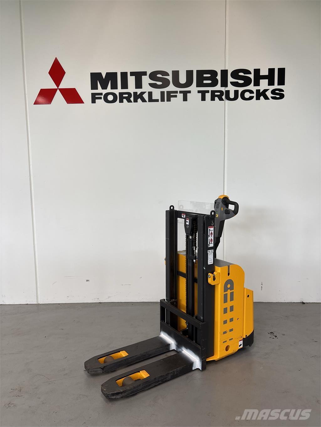 Atlet PSL125 Gerbeur accompagnant