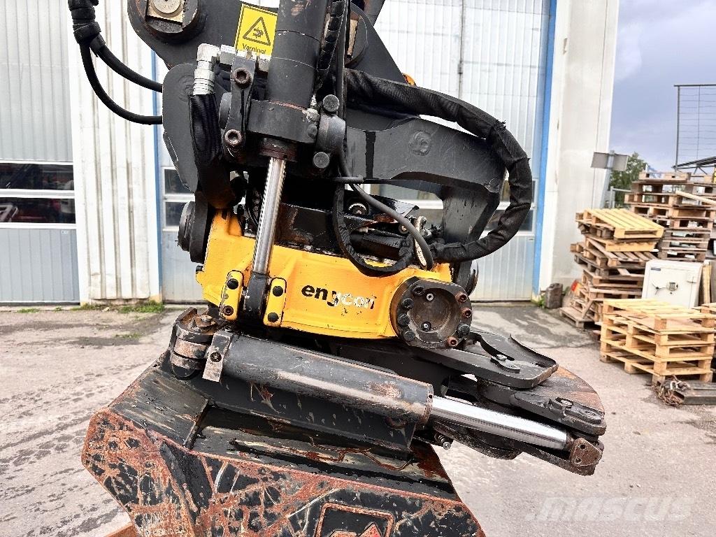 Schaeff TW 110 Pelle sur pneus